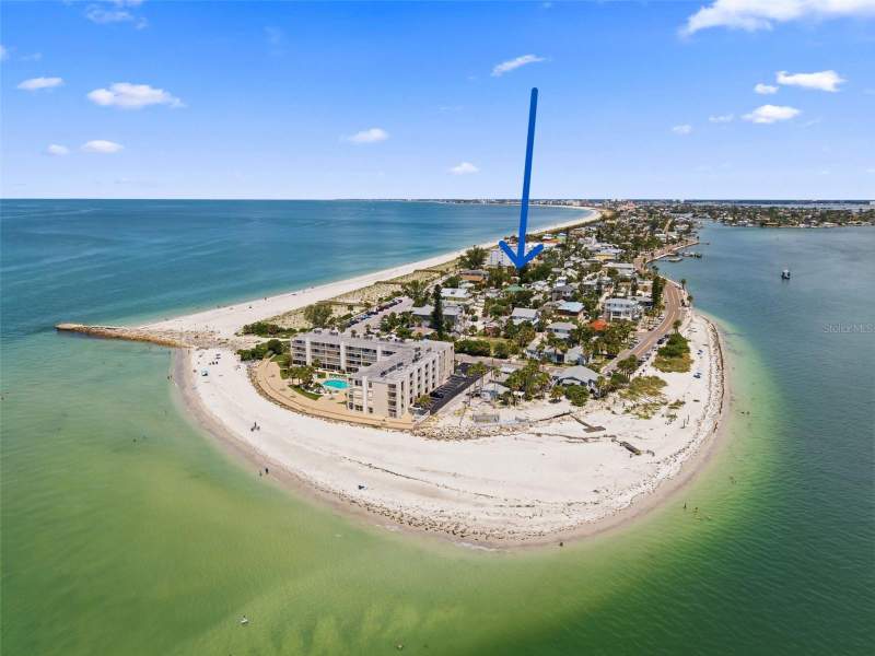 4 bedroom Single Family Residence at 113 4th Avenue, Morey Beach, St Pete Beach — photo 2