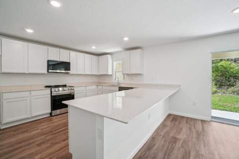 12048 Pembrooke Avenue, Weeki Wachee FL - photo 10 of 33