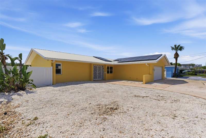 1421 SEA GULL DRIVE home for sale in Pasadena Golf Club Estates