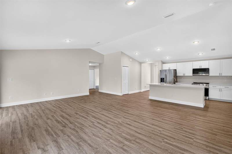 3 bedroom Single Family Residence at 23485 Branch Avenue, Port Charlotte Sec 013, Port Charlotte — photo 5
