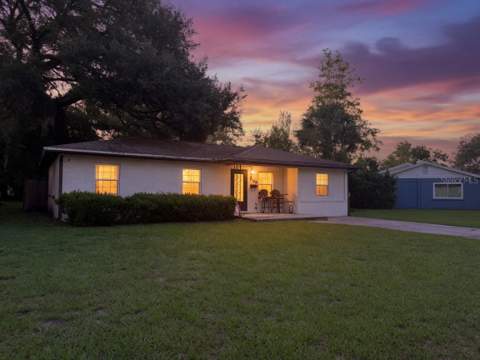 3142 Henderson Circle, Lakeland FL - photo 7 of 35