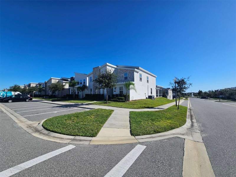 8 bedroom Single Family Residence at 1265 Challenge Drive, Stoneybrook South North Prcl Ph 5, Davenport — photo 2