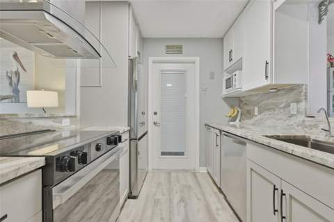 1739 Coco Palm Circle, Sun City Center FL - photo 13 of 43