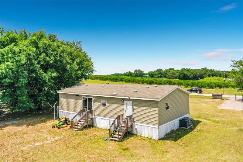 3 bedroom Manufactured Home at 8108 Sergeant Pepper Drive, Blue Spring Lake Sub, Howey In The Hills — photo 3