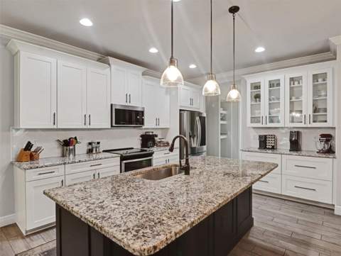 2505 Early Dawn Court, Valrico FL - photo 6 of 36