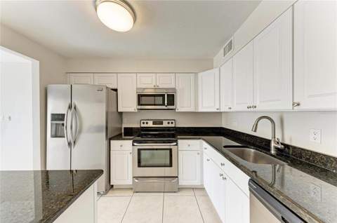 7304 W Country Club Drive #115, Sarasota FL - photo 11 of 53