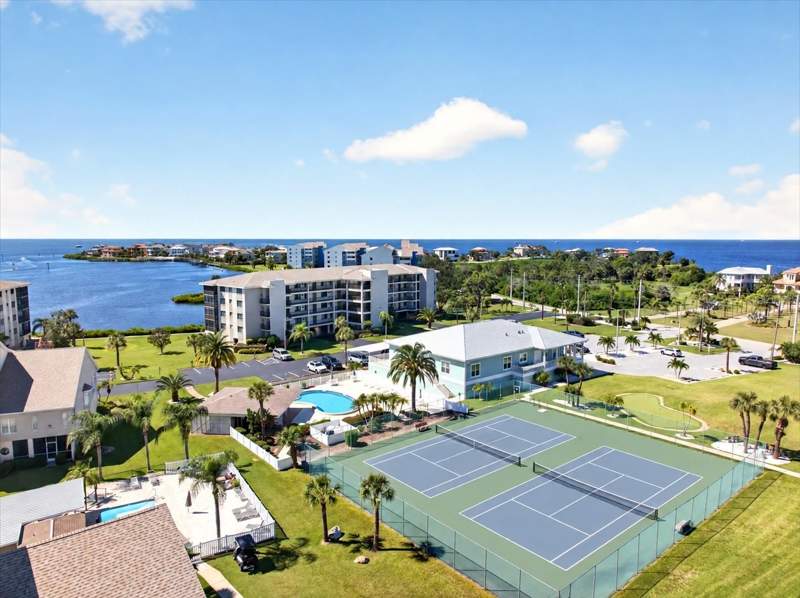 2 bedroom Condominium at 8251 Brent Street #918, Sand Pebble Pointe Condo 01 Amd 02, Port Richey — photo 4