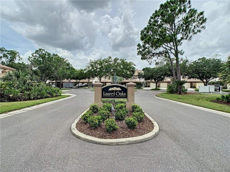 Laurel Oaks At East Lake