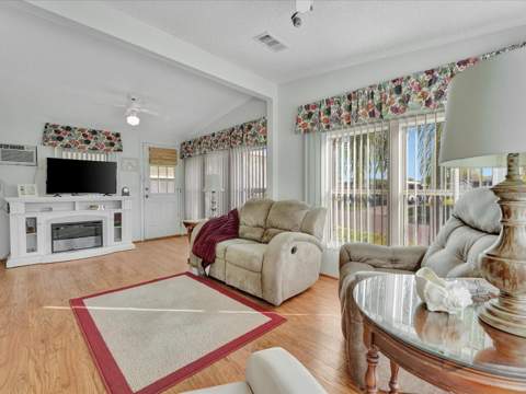 118 Saint Pierres Way, Apollo Beach FL - photo 10 of 35