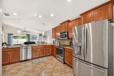 10114 Ives Loop, Hudson FL - photo 12 of 47