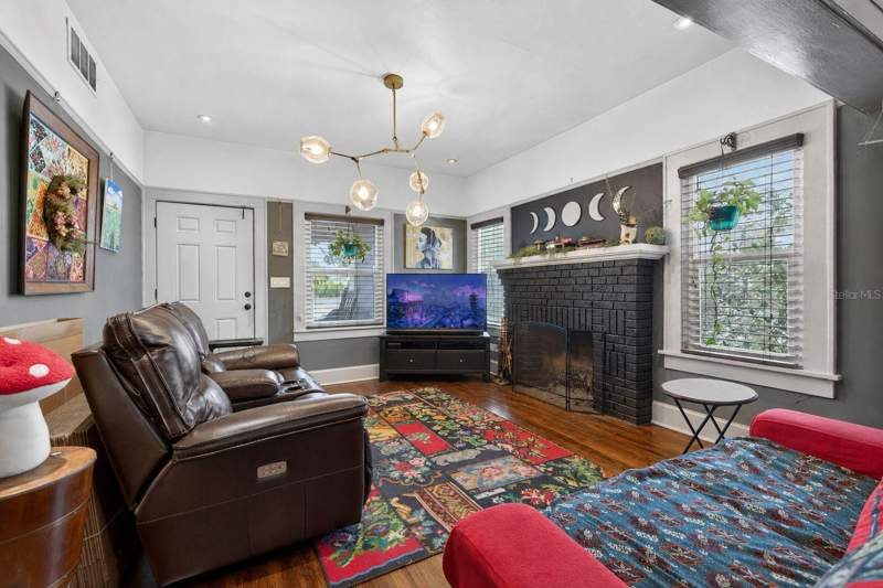 2 bedroom Single Family Residence at 2128 5th Avenue, Bronx, St Petersburg — photo 5