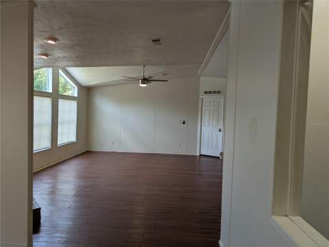30517 Clearview Drive, Wesley Chapel FL - photo 22 of 40