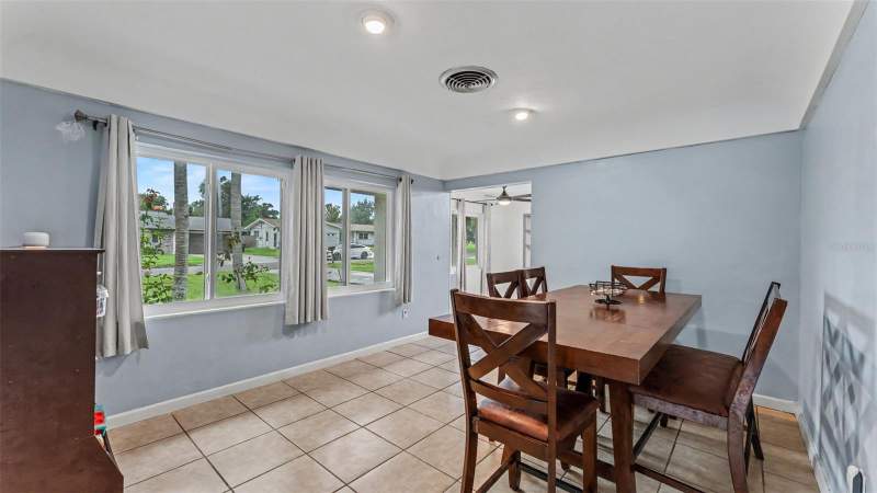 3 bedroom Single Family Residence at 1330 Auburn Street, Cloverdale Sub, Lakeland — photo 5