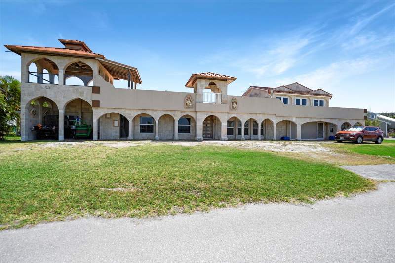 4 bedroom Single Family Residence at 14234 River Beach Drive, El Jobe An Ward 02 Plan 01, Port Charlotte — photo 3