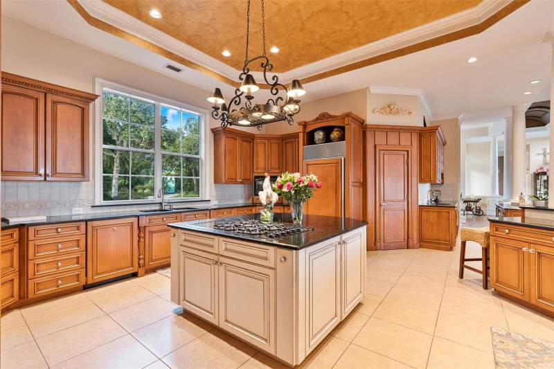 6 bedroom Single Family Residence at 30215 Redtree Drive, Johnsons Mary K & T S, Leesburg — photo 4