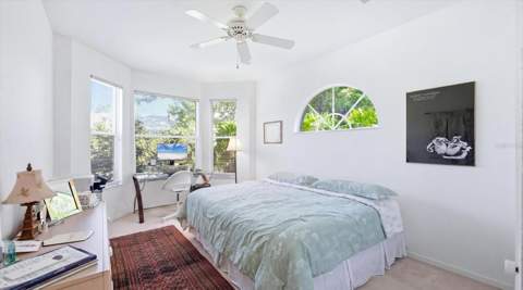 8009 Hampton Court, University Park FL - photo 18 of 67