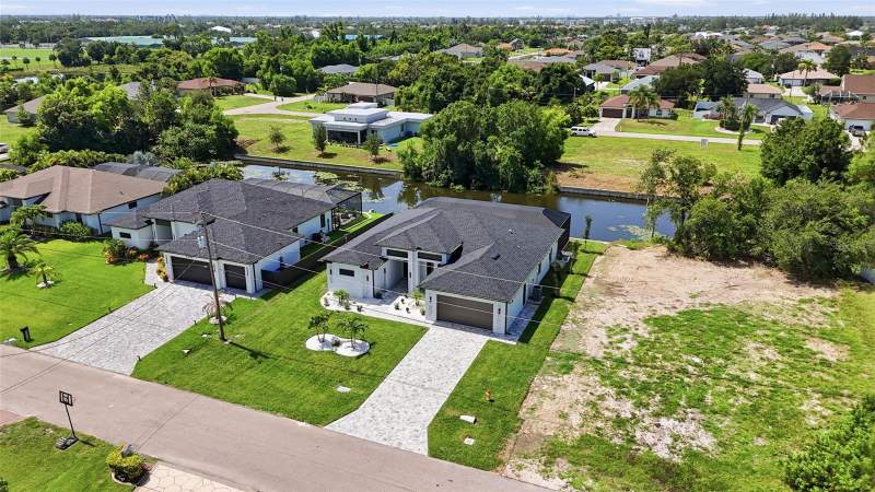 3 bedroom Single Family Residence at 2306 SW 16th Terrace, Cape Coral, Cape Coral — photo 5