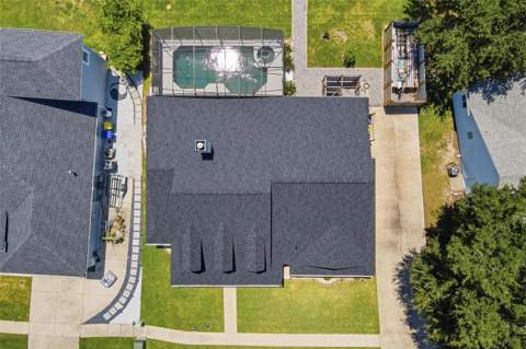 3716 Bayshore Circle, Tavares FL - photo 9 of 82