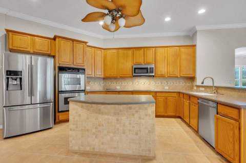 6122 Kestrelpark Drive, Lithia FL - photo 15 of 54