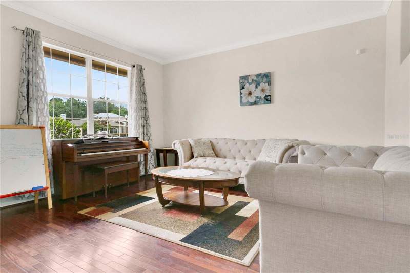 4 bedroom Single Family Residence at 8044 CANYON LAKE CIRCLE, MARBLE HEAD, ORLANDO — photo 4