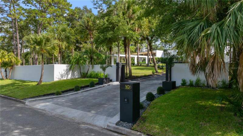 7 bedroom Single Family Residence at 808 Sweetwater Club Boulevard, Sweetwater Club Unit 1-A, Longwood — photo 5
