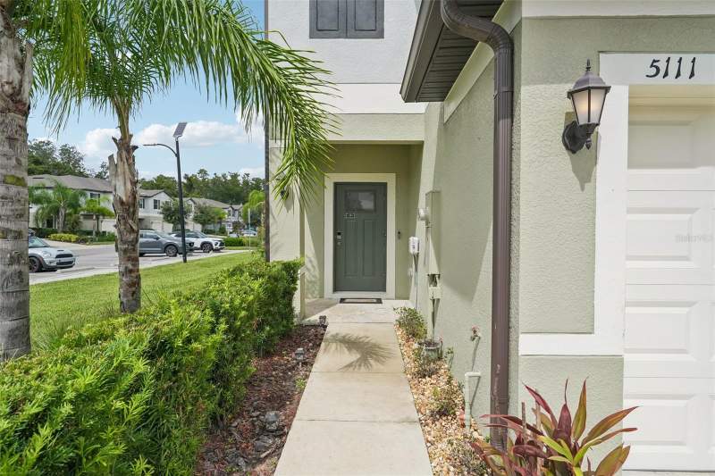 2 bedroom Townhouse at 5111 Forum Boulevard, Townes/Darlington, Holiday — photo 2