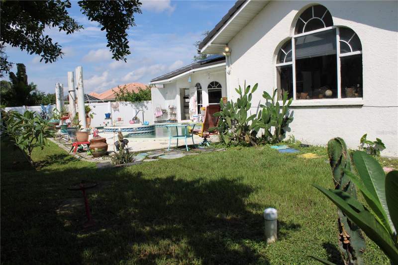 3 bedroom Single Family Residence at 22309 Peachland Boulevard, Port Charlotte Sec 051, Port Charlotte — photo 5