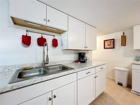 1338 Saint Nicholas Avenue, Christmas FL - photo 9 of 47