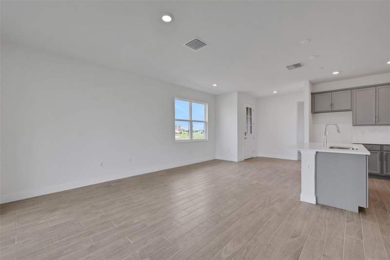 3 bedroom Townhouse at 7546 Sea Oak Court, Seaire, Parrish — photo 5