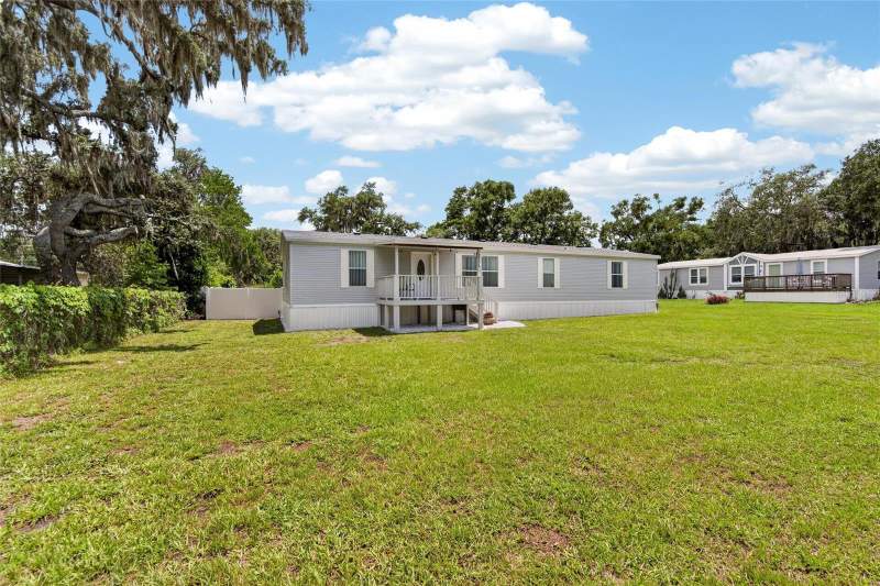 4 bedroom Manufactured Home at 38310 Pear Court, Zephyrhills Colony Company Lands, Zephyrhills — photo 3
