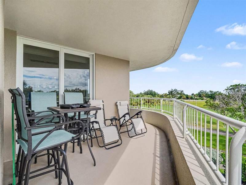 2 bedroom Condominium at 775 Longboat Club Road #304, Beaches Of Longboat Key Ph-1, Longboat Key — photo 4