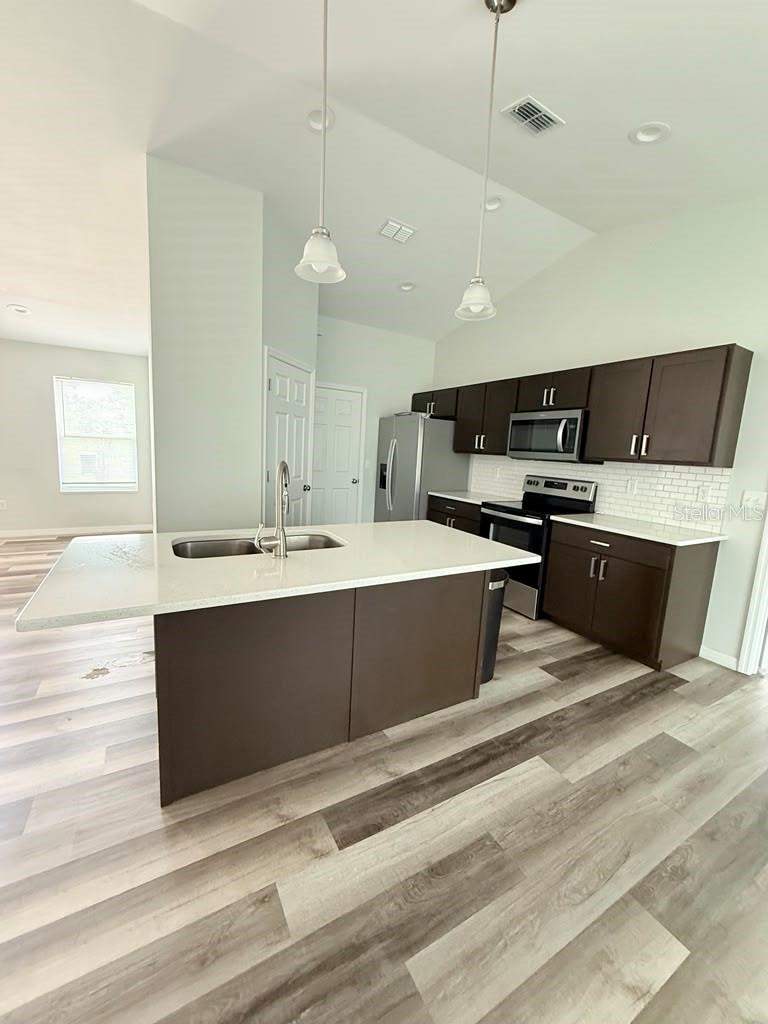 3 bedroom Single Family Residence at 6823 SW 129th Street, Marion Oaks Un 10, Ocala — photo 3