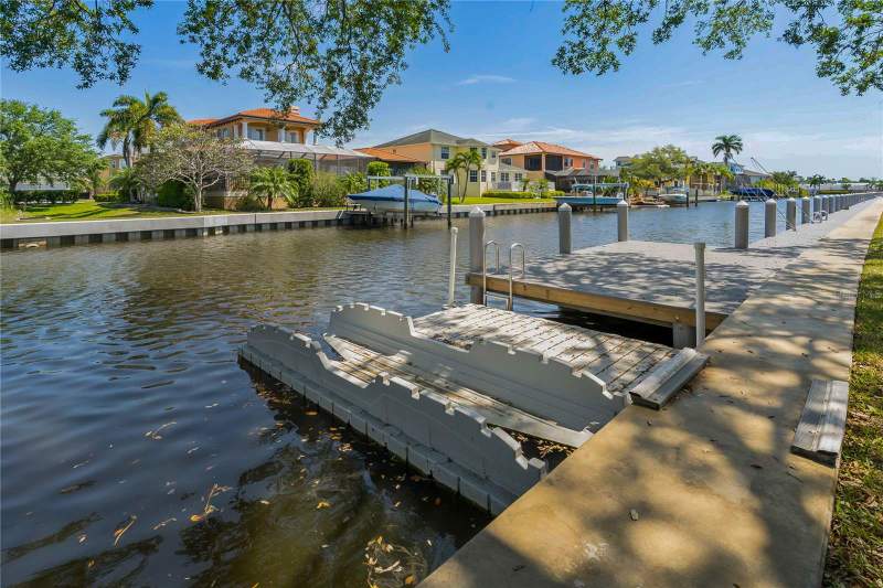 340 MOORINGS COVE DRIVE #3G home for sale in Moorings The Condo