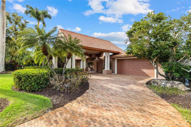 4 bedroom Single Family Residence at 1749 Sandalwood Drive, Southpointe Shores, Sarasota — photo 3