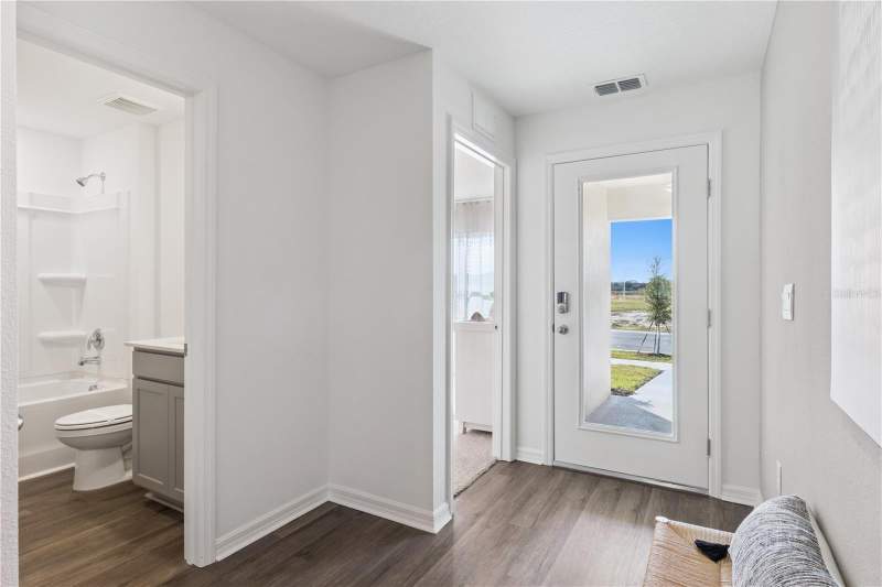 4 bedroom Single Family Residence at 1154 Amber Waves Court, Leoma'S Landing, Lake Wales — photo 2