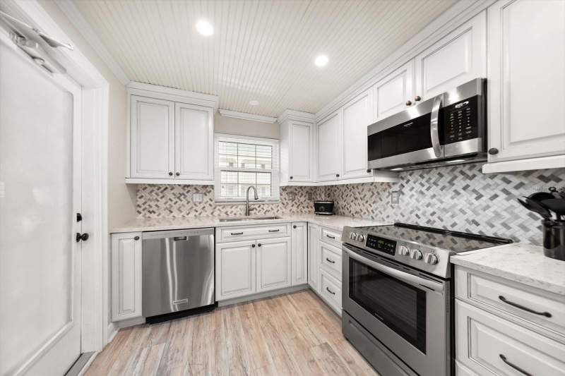 2 bedroom Condominium at 155 Bluff View Drive #209, Port Belleair 1 Condo, Belleair Bluffs — photo 2