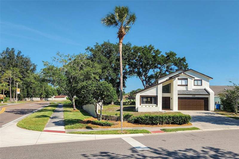 4 bedroom Single Family Residence at 16169 Gardendale Drive, Northdale Sec H, Tampa — photo 4