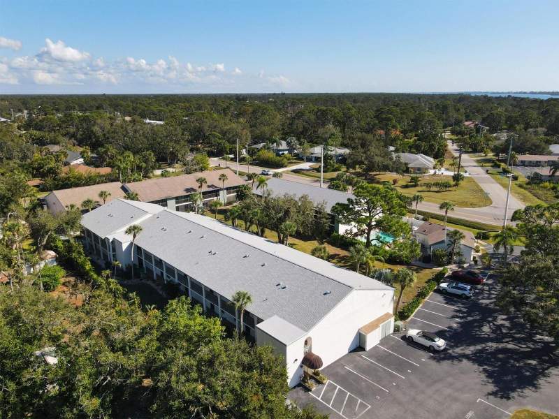2 bedroom Condominium at 1730 Manasota Beach Road #105, Manasota Beach Grds III, Englewood — photo 5