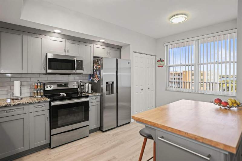 2 bedroom Condominium at 6495 Shoreline Drive #8502, Shores Of Long Bayou Condo, St Petersburg — photo 4