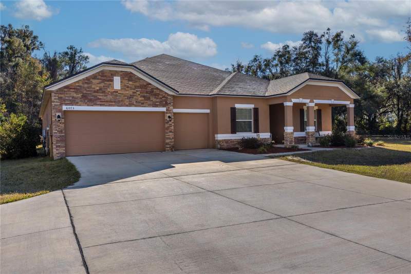 4 bedroom Single Family Residence at 6075 SW 215th Terrace, Half Moon Station, Newberry — photo 3