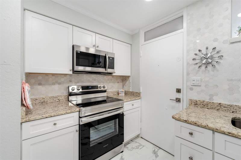1 bedroom Condominium at 700 Melrose Avenue #J24, Winter Park Gardens Condo, Winter Park — photo 5