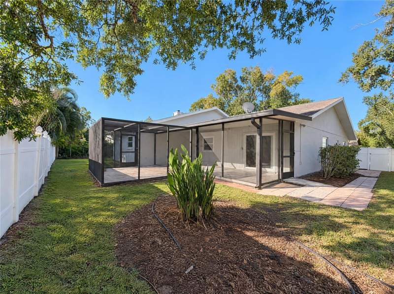 3 bedroom Single Family Residence at 8421 Cypress Lake Circle, Country Oaks Ph I, Sarasota — photo 5