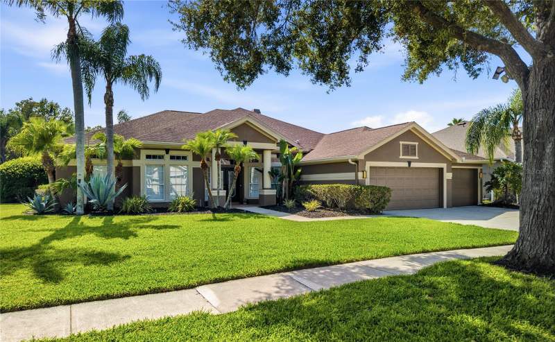 4 bedroom Single Family Residence at 5522 Reflections Boulevard, Villarosa N, Lutz — photo 2