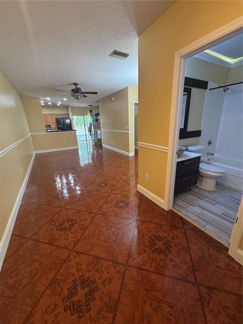 3 bedroom Townhouse at 6229 Osprey Lake Circle, Osprey Run Twnhms Ph 2, Riverview — photo 4