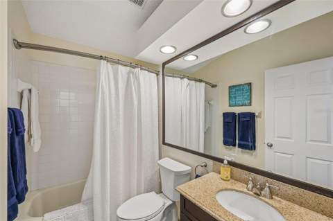 7266 Eleanor Circle #203, Sarasota FL - photo 15 of 33