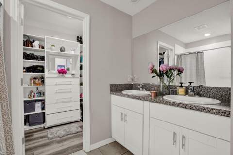 3707 Daisy Bloom Place, Tampa FL - photo 12 of 23