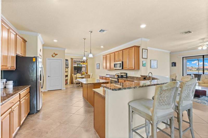 4 bedroom Single Family Residence at 13238 Famiglia Drive, Gran Paradiso Ph 1, Venice — photo 4