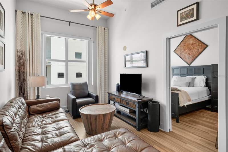 1 bedroom Condominium at 1120 E Kennedy Boulevard #827, Grand Central At Kennedy Resid, Tampa — photo 4