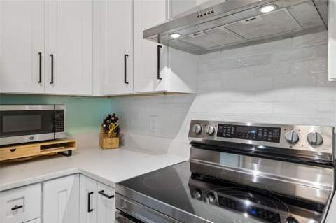 4185 Whiting Drive, St Petersburg FL - photo 14 of 45