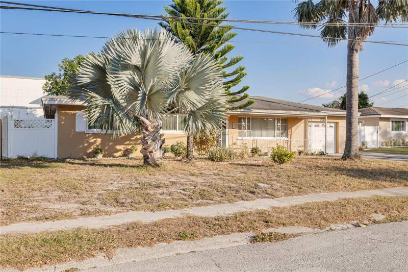 4 bedroom Single Family Residence at 1715 S Jefferson Avenue, Ponce Deleon Estates, Largo — photo 3